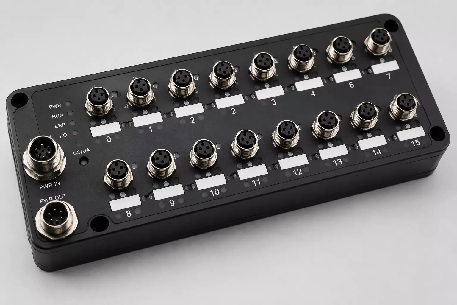 Industrial IO module with 16 M12 plugs for automation equipment